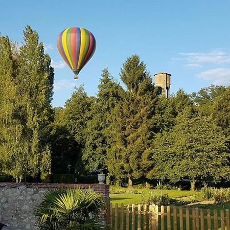 Le Coeur De La Petite Cisse Bed & Breakfast Monteaux ภายนอก รูปภาพ